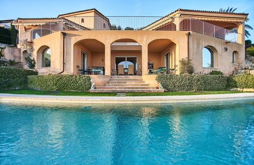 Theoule-Superieur House | Dream villa in a prime location with panoramic sea views and infinity pool