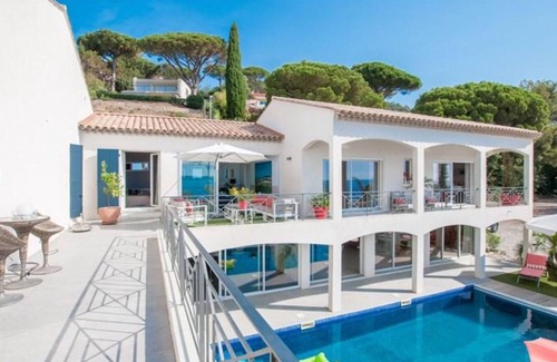 Sainte-Maxime Villa | Dream villa Primerose, breathtaking sea view, airco, heated pool, sea 300m.