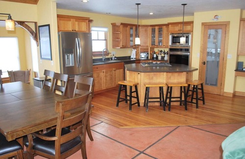 Clawson House | Dreamcatcher Lodge with Million Dollar View