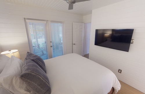 Seaside House | Dreamcatcher: Stunning 4 bed Seaside Villa filled with Natural Light