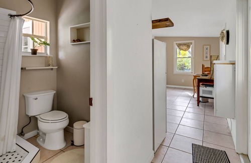 Riverside Park House | Dreaming Of The Tropics! Hemingway House With Additional Guest House 2 Bedroom Home by Redawning
