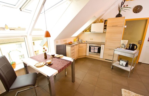 Bensheim Apartment | Dreamlike sleeping suite "Cappuccino" in the wine region between Frankfurt and Heidelberg