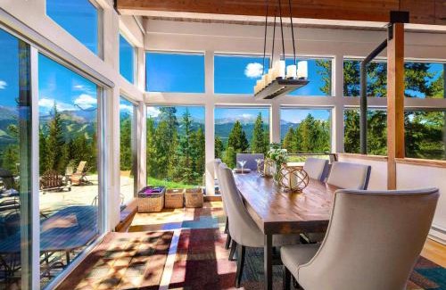 Forest Hills House | Dreamscape Breck Epic Views, Magical Sunsets & Unforgettable Stays