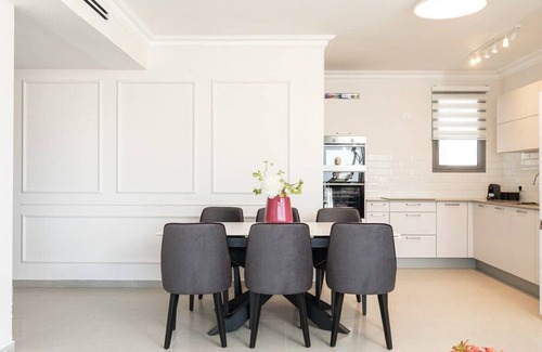 Jerusalem City Centre Condo | Dreamy 2BDR, Unparalleled Views Of The Old City