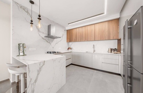 Nachlaot Condo | Dreamy 3 Bedroom In Best Location/Parking