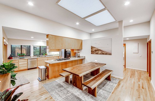 Bodega Bay House | Dreamy Bodega Bay Haven w/Golf Course & Ocean Views - Decks, Fireplace & WiFi