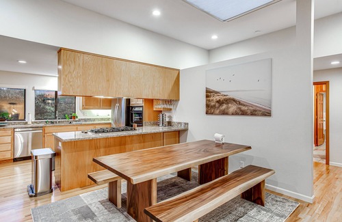 Bodega Bay House | Dreamy Bodega Bay Haven w/Golf Course & Ocean Views - Decks, Fireplace & WiFi
