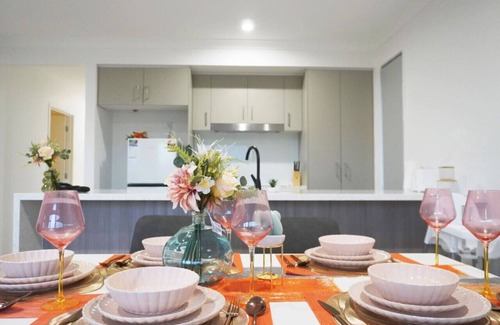 Logan Reserve House | Dreamy Dwelling with 4bedroom