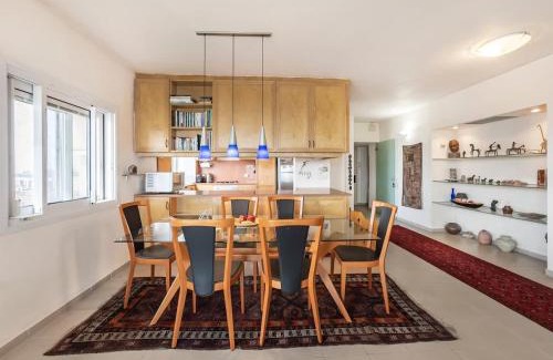 Herzliya Apartment | Dreamy Hilltop Grand Apartment