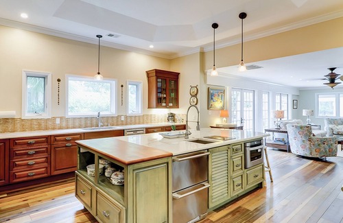 Heritage Woods House | Dreamy island oasis with private pool, grill & fast WiFi - beach access nearby