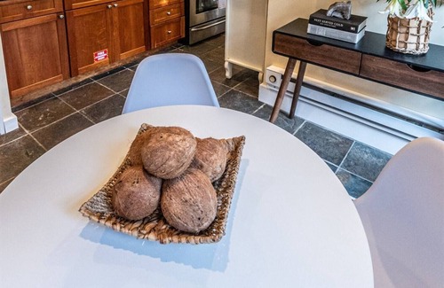 Dolores Heights Cabin | Dreamy Minimalist 1BR Cottage in Eureka Valley