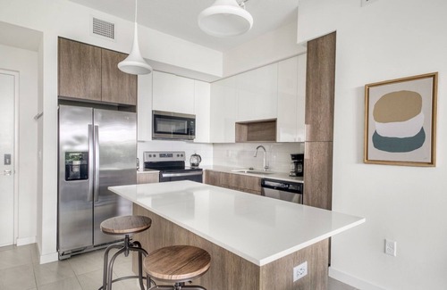 Miramar Apartment | Dreamy Miramar 2BR w/Gym, Pool & W/D, nr WF, by Blueground