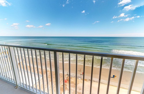 Daytona Beach Shores Apartment | Dreamy oceanfront suite with kitchenette, beach access & fast WiFi