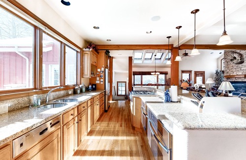 Frisco House | Dreamy retreat near Town & lake with large deck & gourmet kitchen - dog-friendly