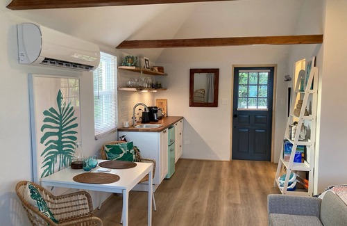 Somerset Village Apartment | Dreamy studio 30 seconds from the beach, includes kayak and bicycles!