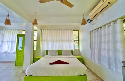 Morjim Hotel | Dreamy vibe Stays