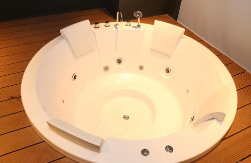 Panchkula Hotel | DREAMZ INN & SUITES