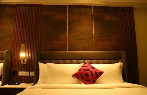 Panchkula Hotel | DREAMZ INN & SUITES