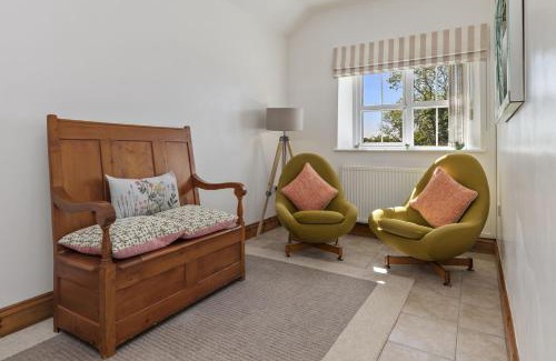 Blaenwaun House | Drefach - Refurbished farmhouse in stunning surroundings with hot tub