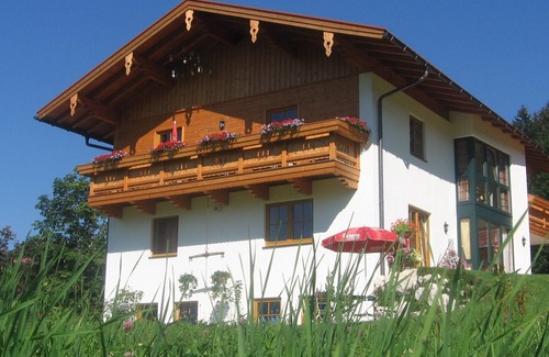 Blindau Apartment | Drei-raum-ferienwohnung 65qm, Dusche/wc, 2 Extra-schlafzimmer, Küche, Balkon