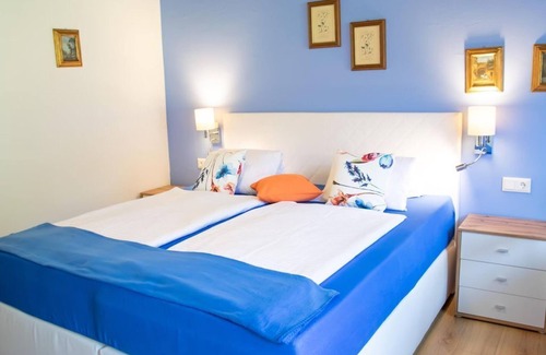 Feld am See Bed & Breakfast | Dreibettzimmer - Klamberghof Burgstaller