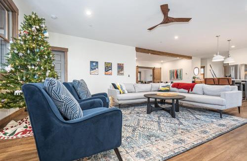 McHenry House | Dreidels Den
