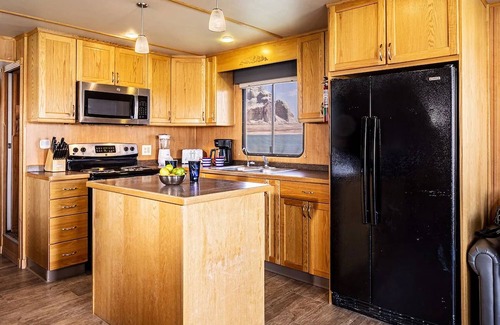 Wahweap Boat Rental | Drift, Dream, Discover: Your Houseboat Adventure Awaits!