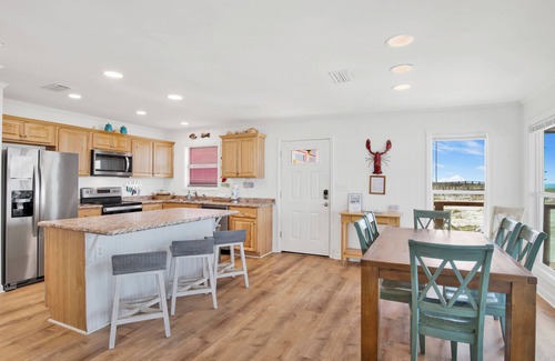 Gulf Shores House | Drift Inn 2 - LOW WINTER RATES! Pet-friendly beachfront charmer in the heart of