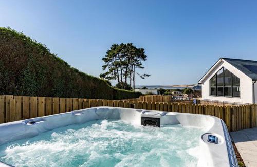 Instow House | Driftwood Barton Close