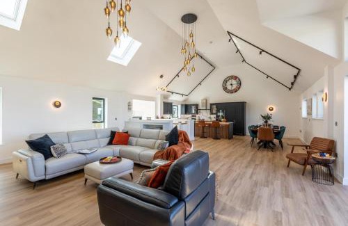 Instow House | Driftwood Barton Close