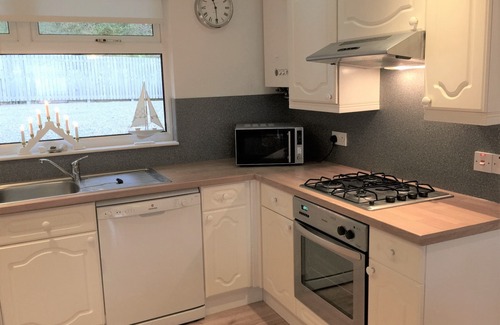 West Laroch Cottage | Driftwood Cottage between Glencoe and Fort William beautiful country side