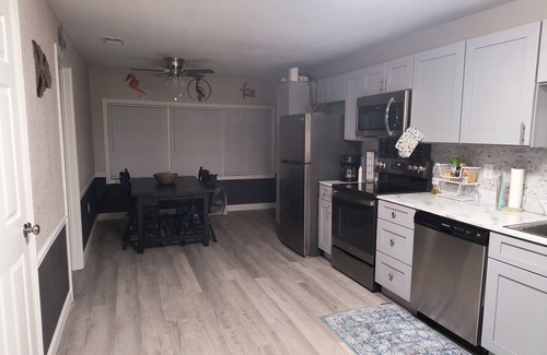 St. Marks House | Driftwood Cottage, charming3-bedroom house in wonderful Saint Marks with AC,WiFi