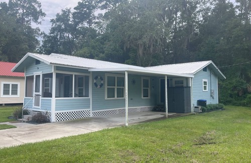 St. Marks House | Driftwood Cottage, charming3-bedroom house in wonderful Saint Marks with AC,WiFi