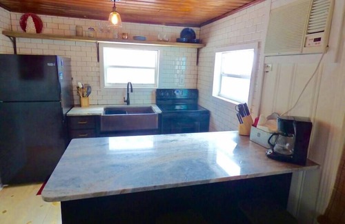 Placida House | Driftwood Cottage: Quaint Old Florida Beachfront Cottage.