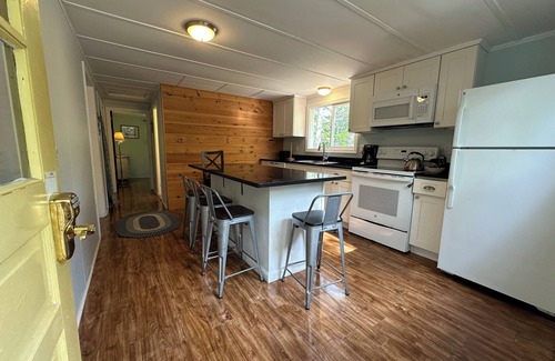 North Eastham Cottage | Driftwood Cottages Compound