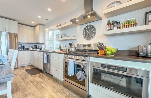 Lummi Island House | Driftwood Dreams: Enjoy the view! Guest favorite!