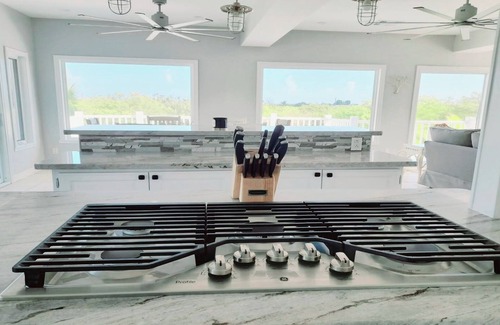 George Town House | Driftwood Haven ~ Car Included! Modern 3 Bedroom Home in Paradise!