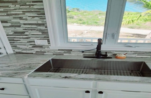 George Town House | Driftwood Haven ~ Car Included! Modern 3 Bedroom Home in Paradise!