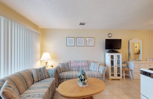 Isles of Capri House | Driftwood Landing 1- Isles of Capri Vacation Resort.