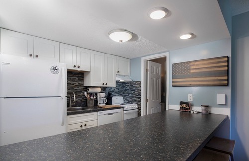 Mount Jackson Condo | Driftwood Lodge (#224) | Ski/MTB/Golf | Awesome mountain views | Super cool bunk beds!