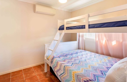 Yeppoon Apartment | Driftwood on the Beach - Ground floor Unit 5