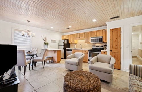 Inlet Beach Condo | Driftwood- Steps to the beach!- Sleeps 6