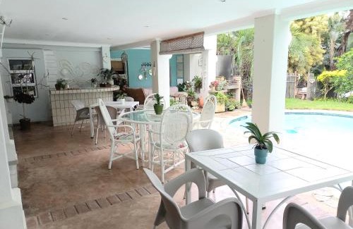 Umhlali Beach House | Driftwood Suite, Villa Roc Guesthouse, Salt Rock Ballito