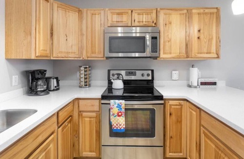 Seward Apartment | Driftwood Suites - WhiteCap Suite (#2)