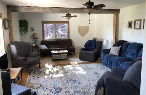 Larsen Bay Bed & Breakfast | Driftwood Wilderness Lodge - Kodiak Island Hunting and Fishing