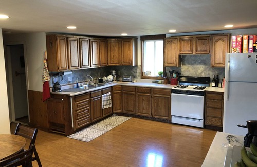 Larsen Bay Bed & Breakfast | Driftwood Wilderness Lodge - Kodiak Island Hunting and Fishing