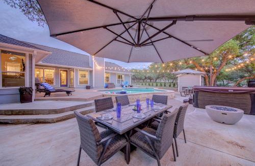 Henly House | Dripping Springs Fully Renovated Luxury Retreat with Pool