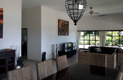 Banjartegehe Villa | Droomvilla op Bali, direct aan zee