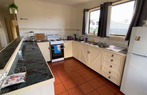 Loch Sport House | Drop Bear Cottage - Pet Friendly