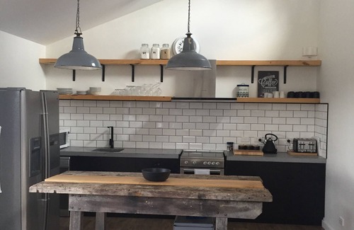 Beaumaris House | "Drop In" Beach Haus